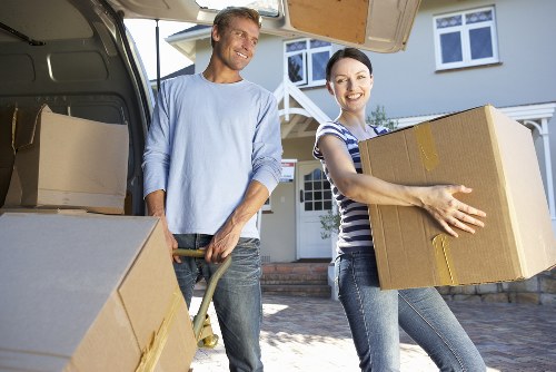 Self-storage and container storage for households in Merton
